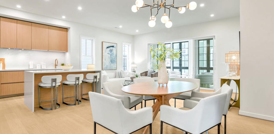 The Grove on Park Dining Area & Kitchen